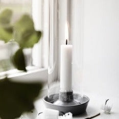 Kerzenhalter, beige mit Glaszylinder