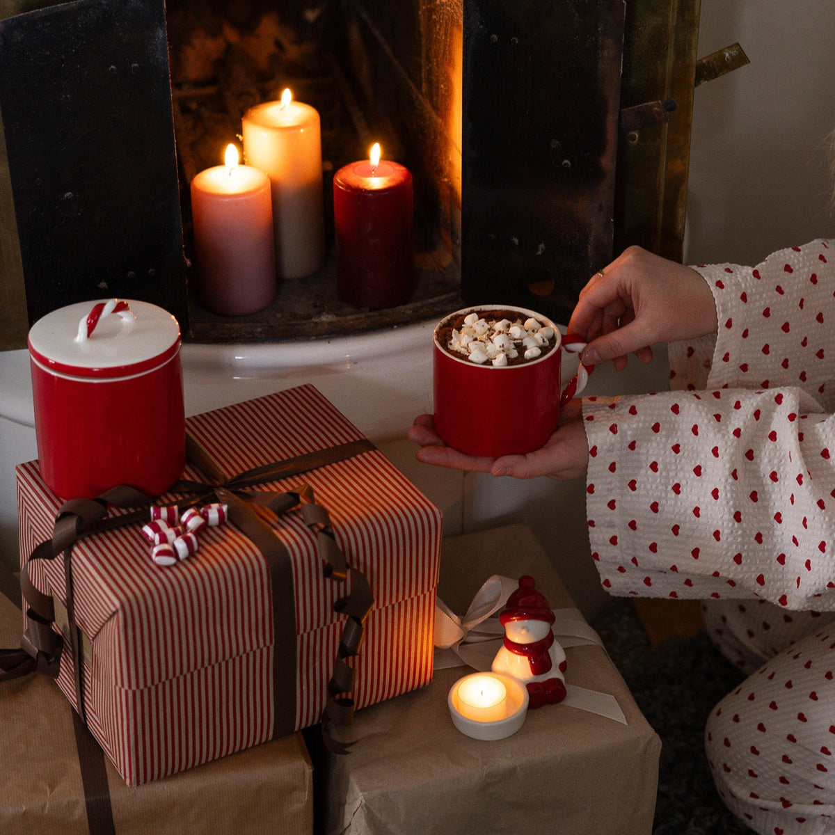 Tasse, Polka, rot