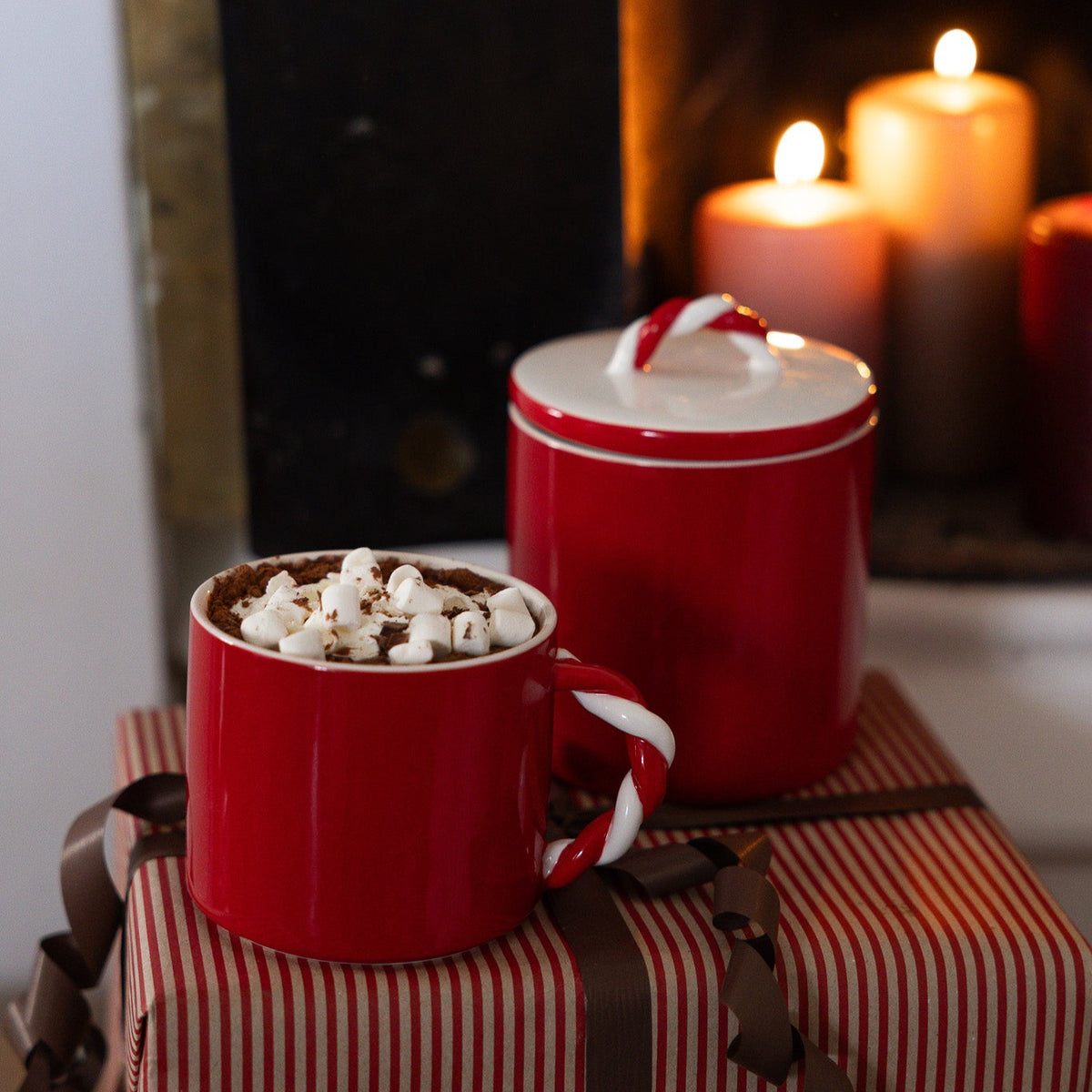 Tasse, Polka, rot